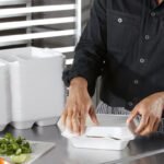 Hefty Supreme Foam Hinged Lid Container, 3-Compartment 125 Ct.